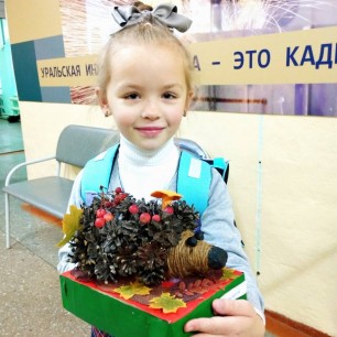 Ёжик на полянке