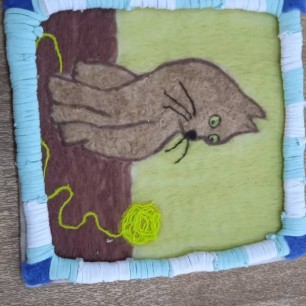 Кошка с клубком