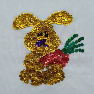 "Зайка с морковкой".