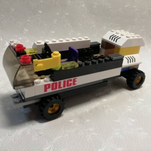 Полицейская машина