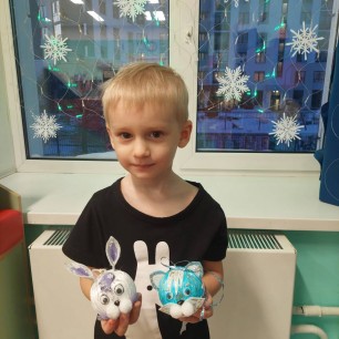 Новогодние игрушки