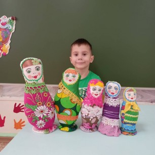 "Сёстры матрешки"