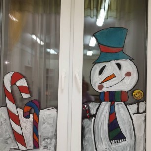 Весёлый снеговик