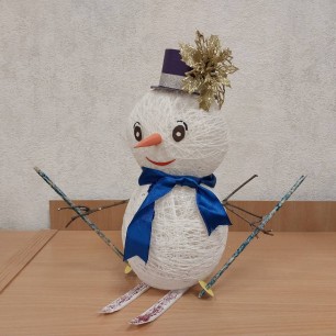 Снеговик - лыжник