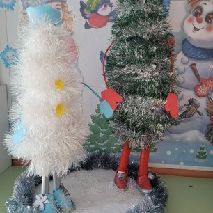 Весёлые ёлочки