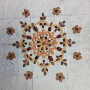 Мандала из семян