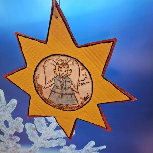 Ангел пусть приносит в дом, счастье, радость и покой