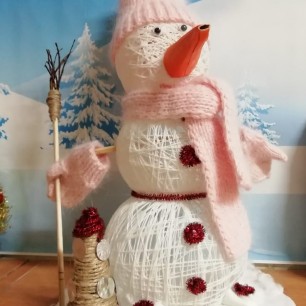 Добрый снеговик