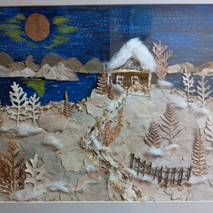 Домик под снежным одеялом