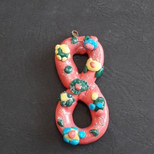 Красивый брелок для мамы