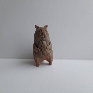 Котик с вареником, глиняная игрушка-погремушка
