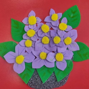 "Фиалочки для мамочки!"