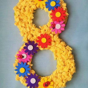 С праздником весны!