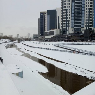 Весна в большом городе
