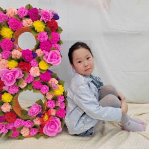 Объёмная цифра с цветами для фотосессии