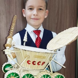 Поделка Луноход