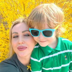 Весна - это я и мама!