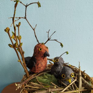 "Повсюду птицы гнезда вьют"