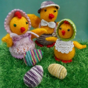 Куриная семейка с пасхой