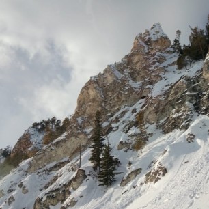 "У утеса великана"