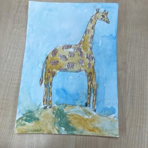 Жираф на склоне