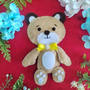 Игрушка из фетра "Сладкий мишка"