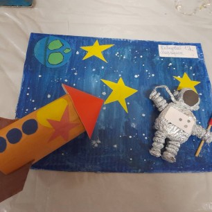 Космос там на верху.