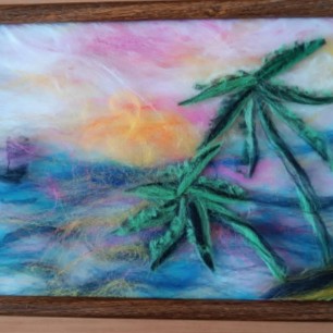 У моря на рассвете.