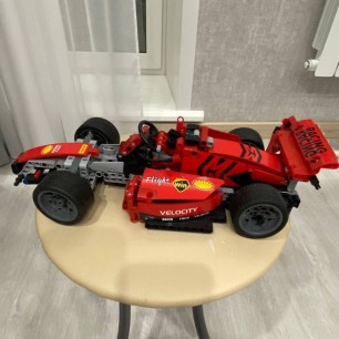 Гоночный автомобиль