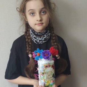 "Весенняя ваза с маргаритками"