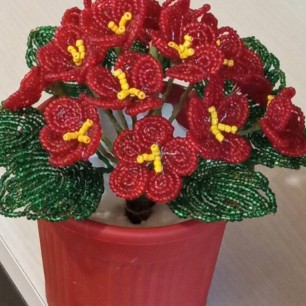 "Букет цветов из бисера"