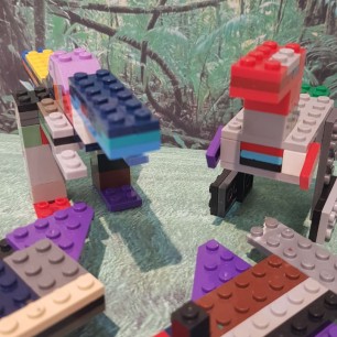 «Динозавры»