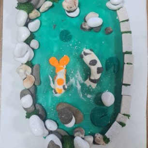 Пруд с карпами Кои