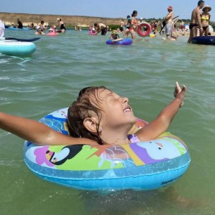 Лето-это море, это солнце, это веселье!