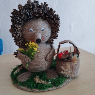 Ёжик с корзинкой