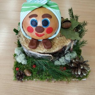 Колобок на пеньке