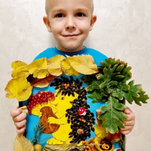 Ёжик в осеннем лесу