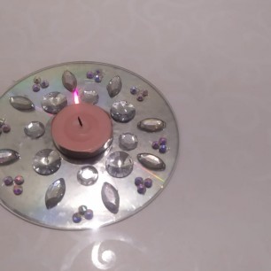 Подсвечник из СD диска