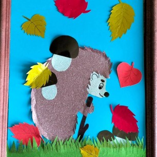 Ёжик в осеннем лесу