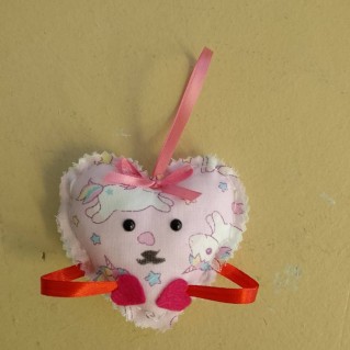 Веселая подушечка