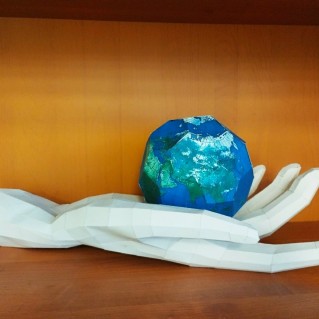 "Сохраним хрупкий мир"