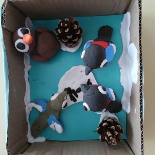 "Гости в кормушке"