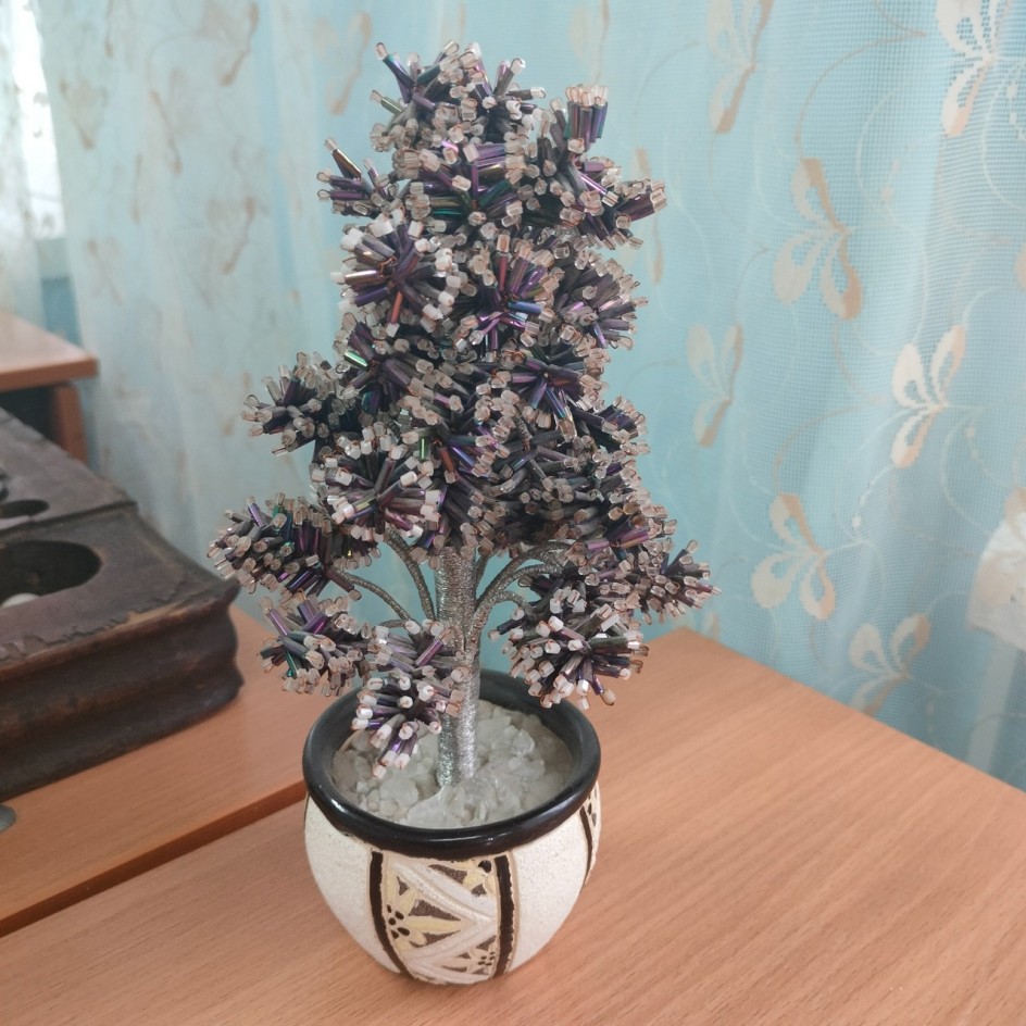 Дерево из бисера