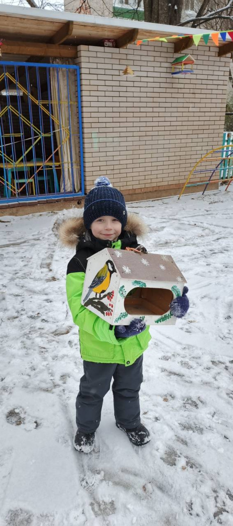 Гостеприимная птичья столовая.
