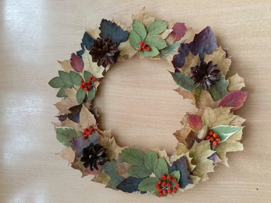 " Осенний веночек"