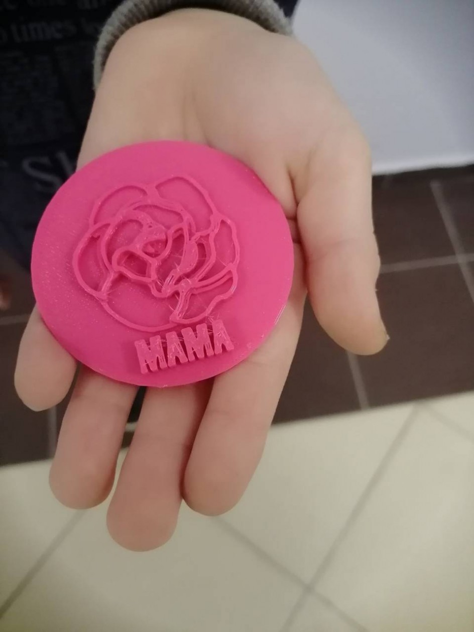 Медальон для мамы (3D-цветочек)