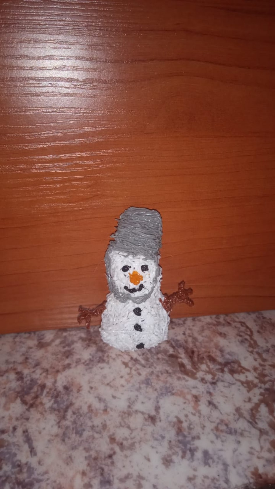 Веселый снеговик