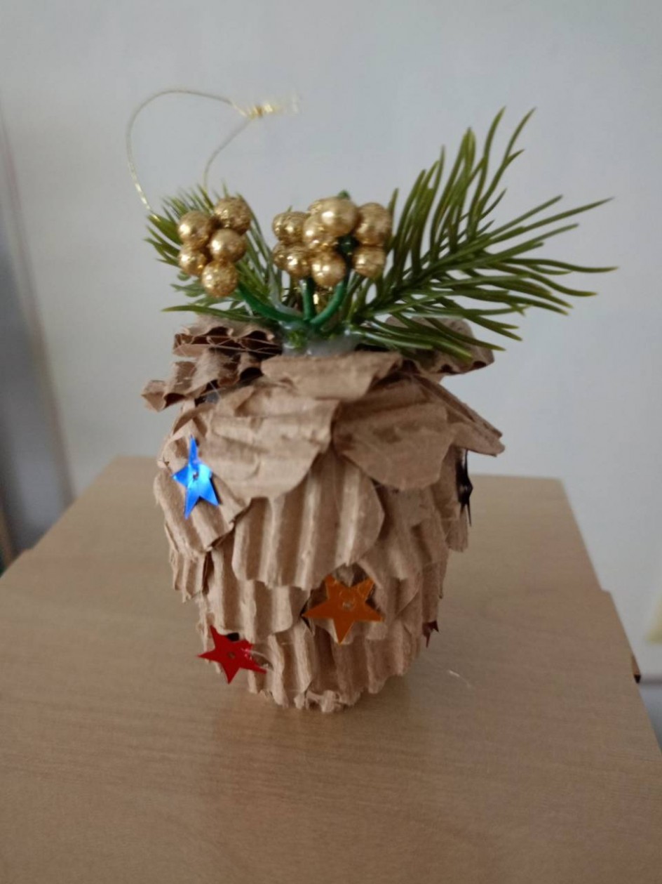Новогодняя шишка