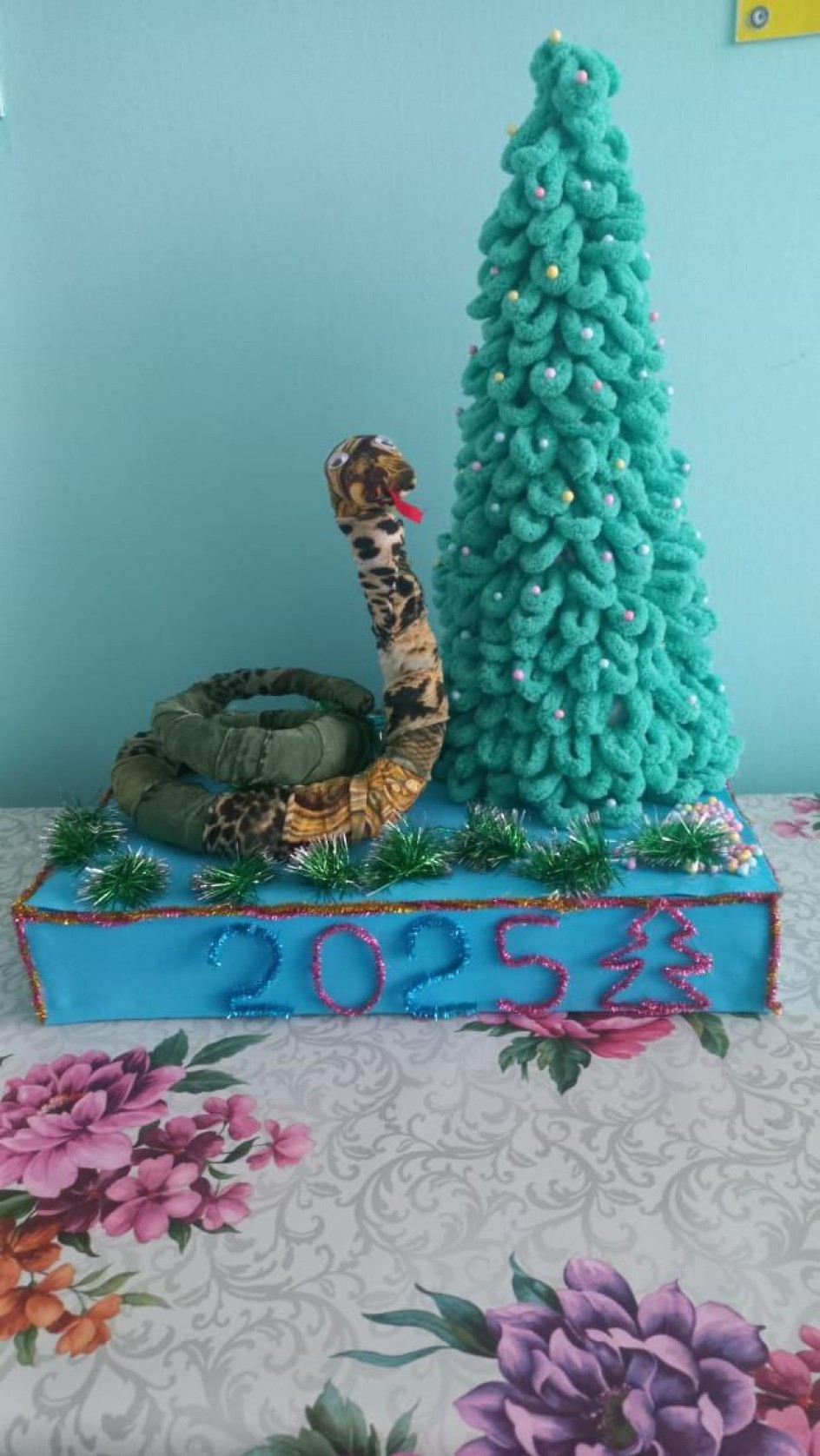 «Змейка – символ 2025 года»