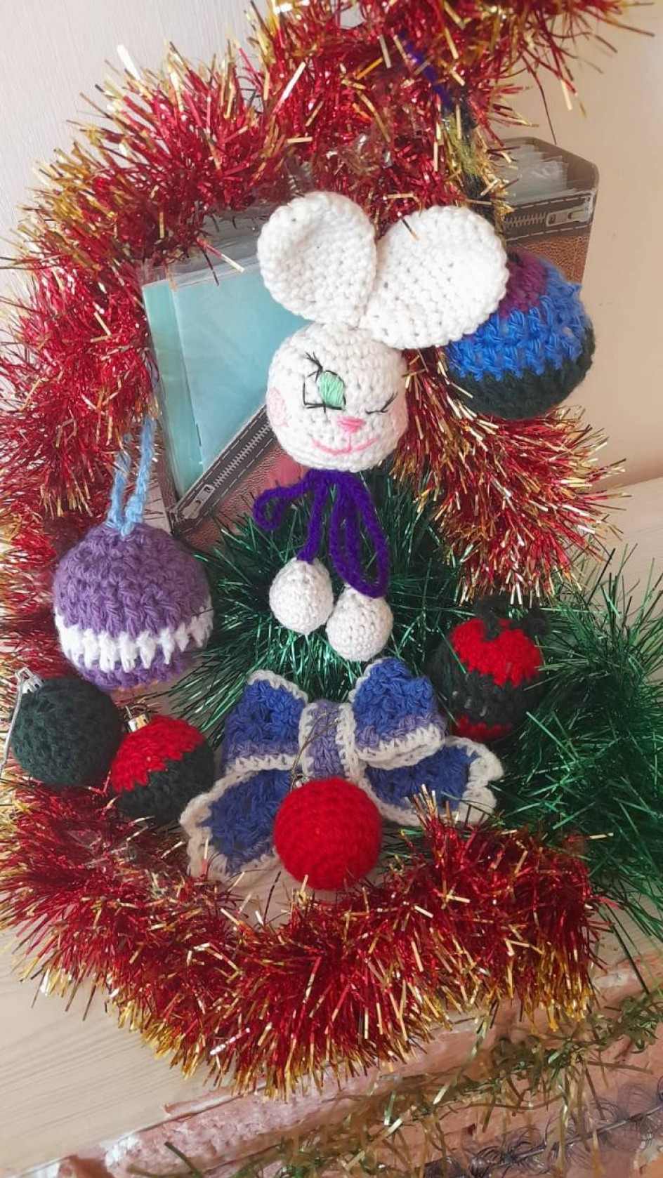 "Елочные игрушки"
